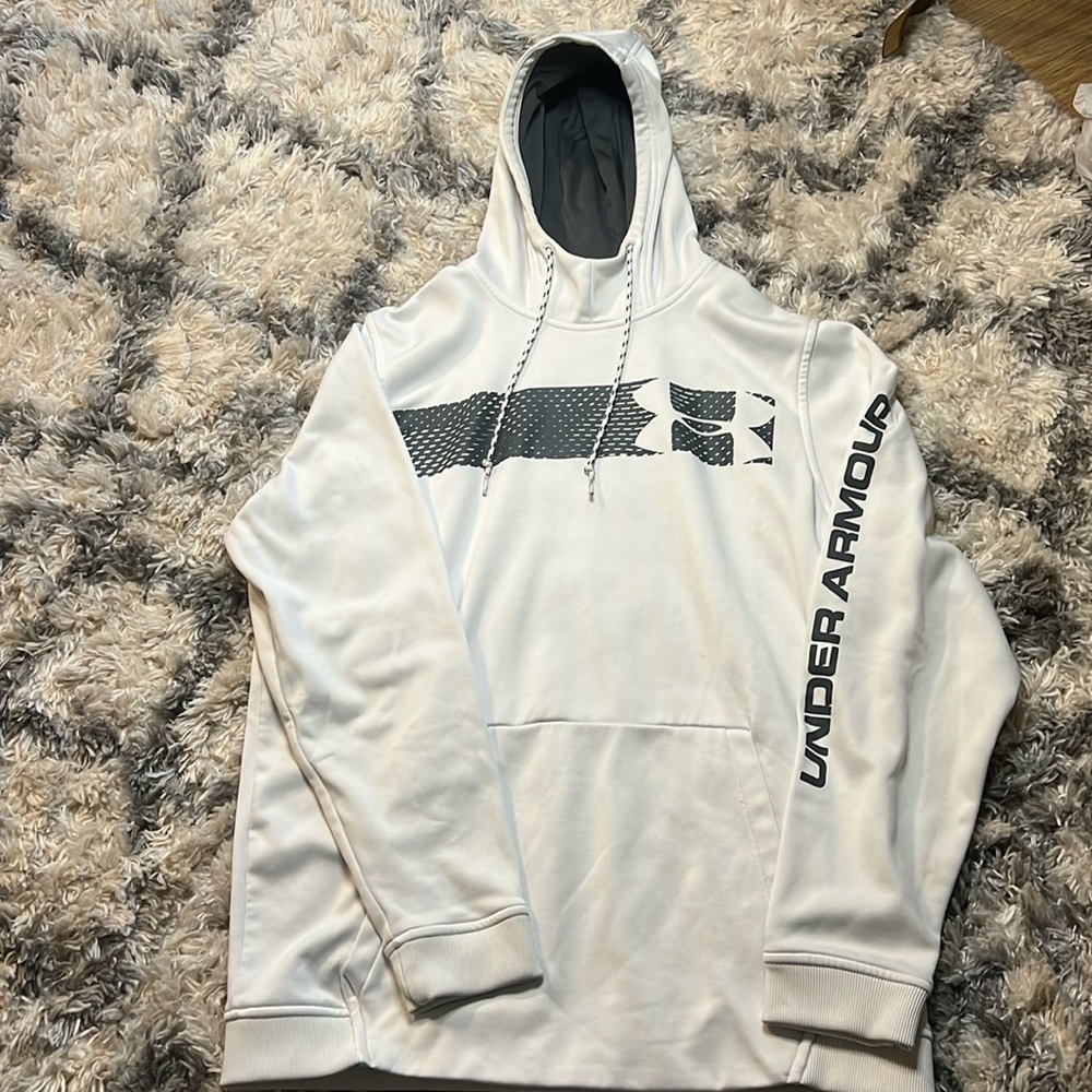 Under Armour Sweatshirt